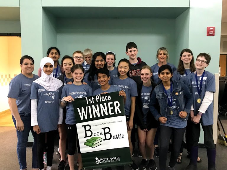 SWMLibrary's tweet photo. So proud the Parkway SW Book Battle Team earning FIRST PLACE at the #AWBB2019!  Way to Go!  Loved meeting author @JanGangsei too! #swmreads #parkwayreads https://t.co/wQk2yR3jjC