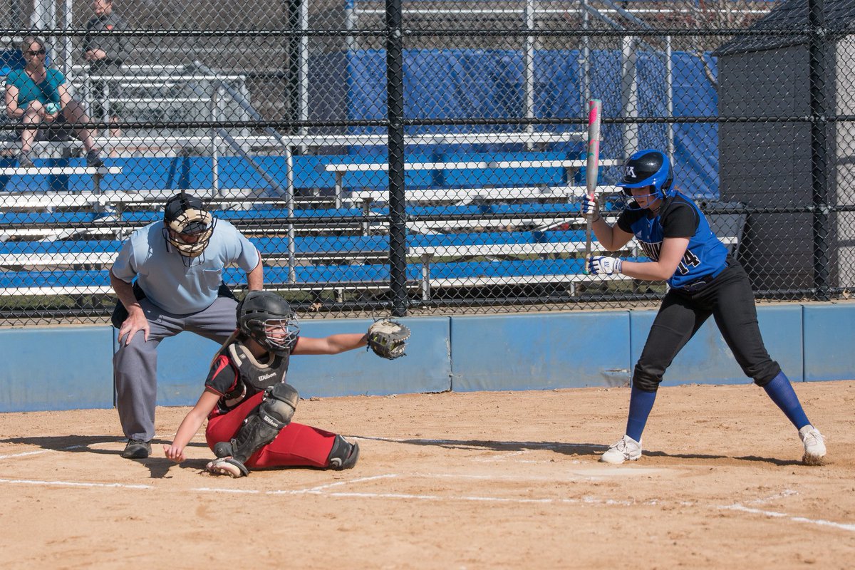 epgirlssoftball's tweet photo. got nothing to do after school today? come watch eden prairie play minnetonka in a conference game at 4:15!! https://t.co/7qvlmOIStl