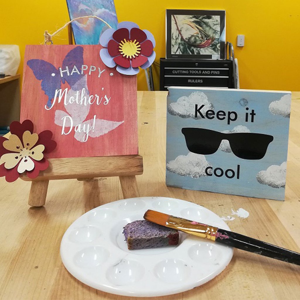 azsciencecenter's tweet photo. Mother’s and Father’s days are just around the corner – and nothing says “thank you for raising me to be a successful human” like decorative wall art! CREATE your own mini word-themed decorative wall art for only $5! 🌸 #firstfridayaz #firstfridayphx #dtphx #artlinkphx #azarts https://t.co/1gEAeIuBlZ