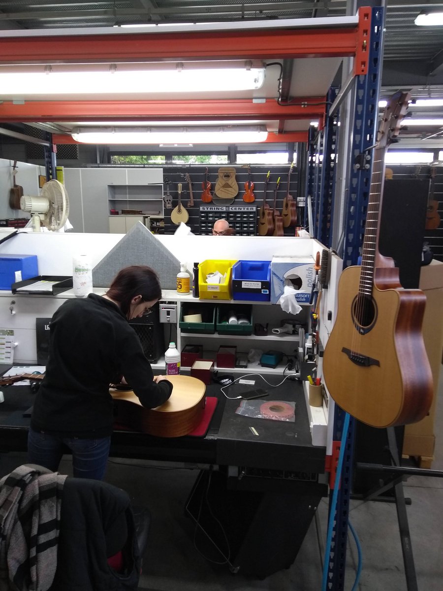 HyVibe_Audio's tweet photo. Updating, inspecting, testing, and shipping!
#hyvibe #guitar #gamechanger #timeforliftoff https://t.co/5d0DPFrqKe