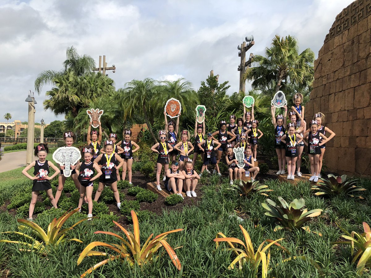 CheerFactorAS's tweet image. Superstition ready to take you to the jungle❤️💙🦁🐍🐊🐘🦓🦒🐵💙❤️ @VarsityAllStar #welcometothejungle