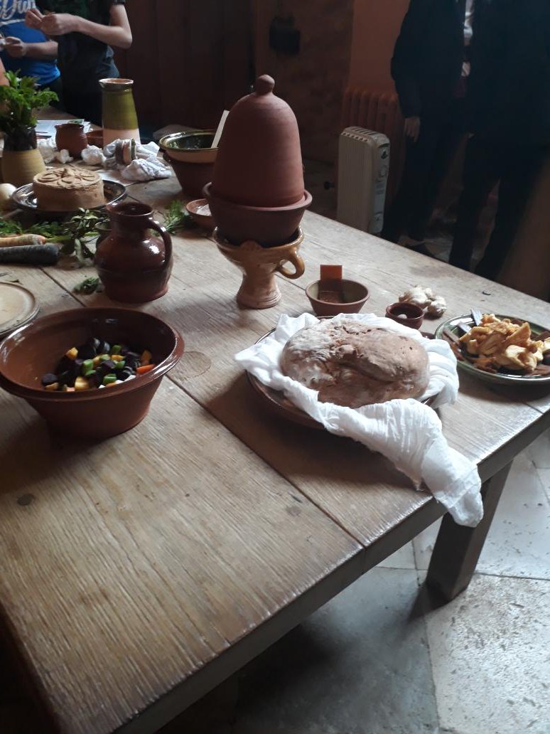 Springboard_SW's tweet image. Fantastic second session of let's cook plymouth. Buckland Abbey looking at Tudor cooking methods