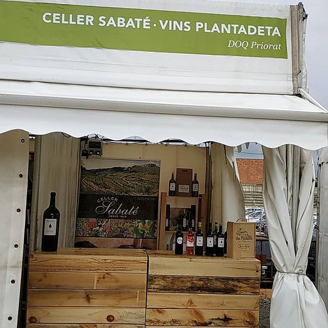 cellersabate's tweet photo. Ja som a la @firadelvifalset . Ya estamos en la feria del vino en falset. #priorat  #vilellabaixa #falset #winelovers #winegram #lovewine @d.o.q.priorat https://t.co/O7oxs8sb0M