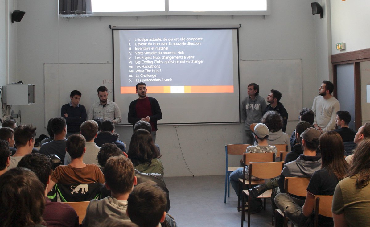 fabienreynaud1's tweet photo. Retour sur la nuit du Hub  " Docker + Kubernetes" de Mardi  @EpitechMarseill . Un franc succès avec plus de 70 étudiants présents.  Les Hubkeepers ont présenté les projets à venir, suivi d'une présentation trés instructive de @NazimLachter cofondateur de Blue Forest. A trés vite https://t.co/XvxE4Vwze1