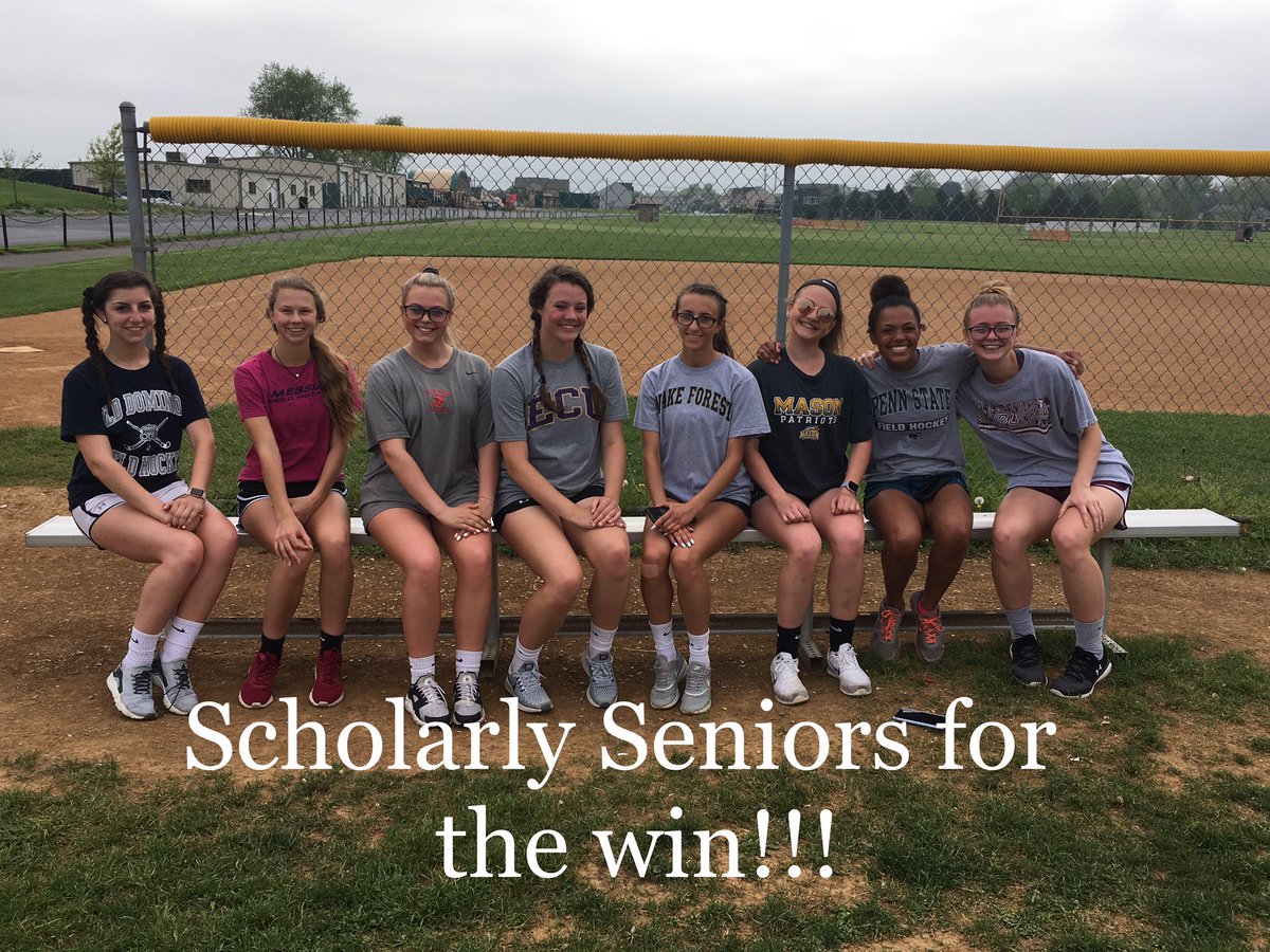 GLAXPHS's tweet photo. Last practice scavenger hunt a success!!!
#together 🐾🐾🐾 https://t.co/Tp3brptLDf