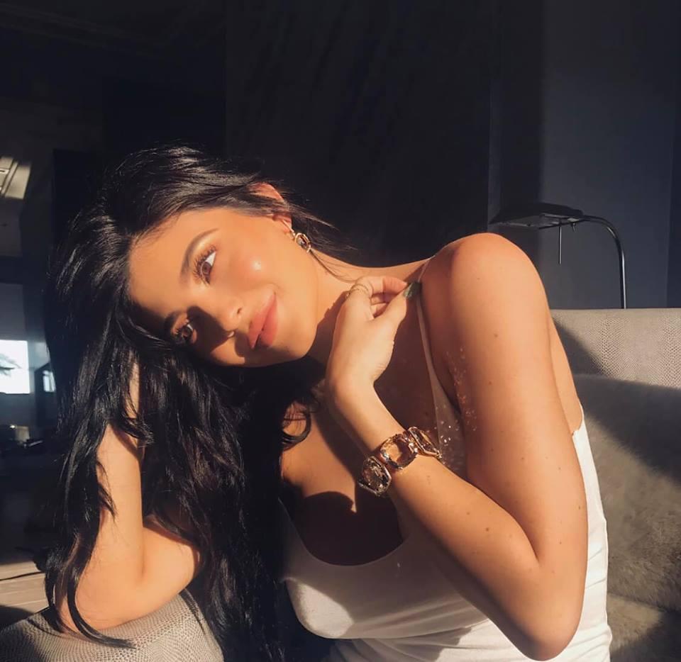 KylieJennerEc tweet picture