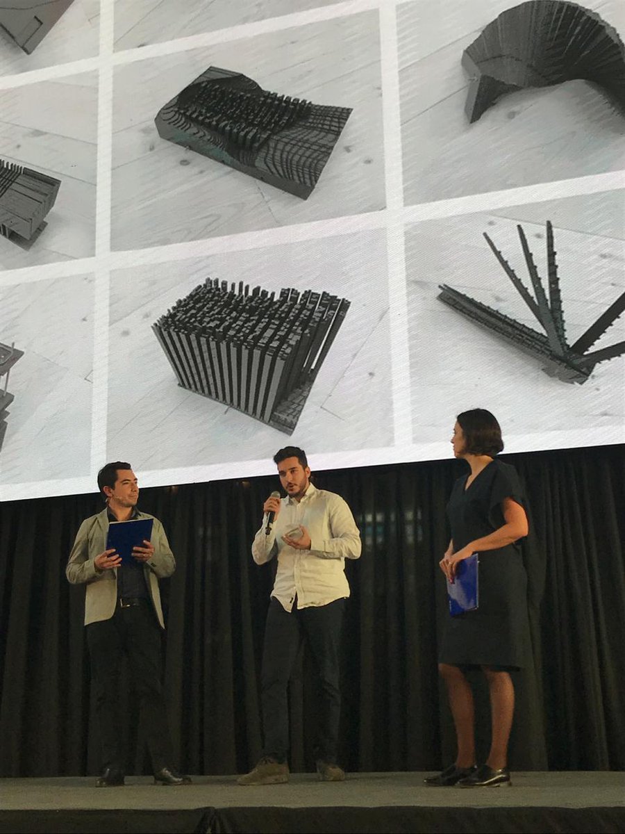 Arquitectura UC tweet media