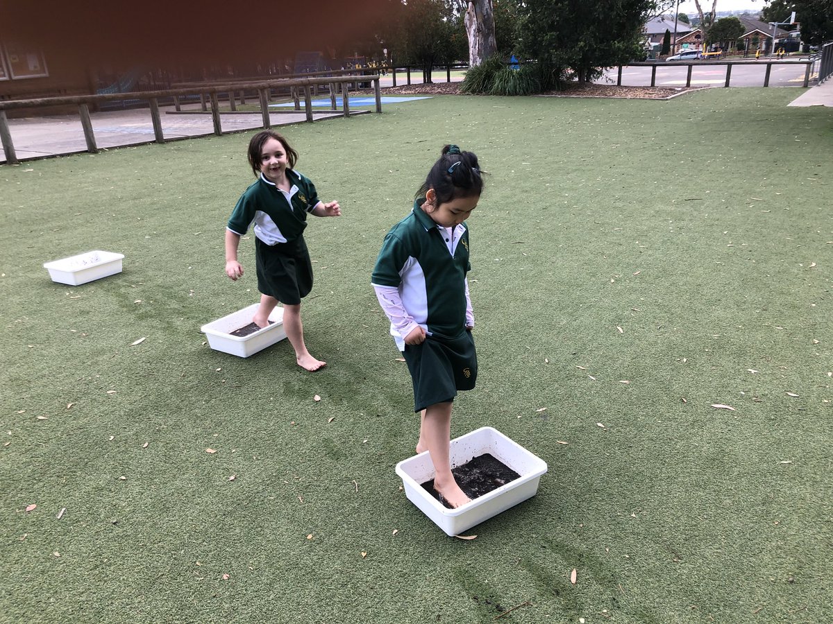 VyThan2's tweet photo. And we are hooked!!! We experienced a sensational feeling between our toes. We set off on a journey through obstacles to overcome our fear! @PsCondell @Miss_Henley12 @georgiross1995 @MissBarsony 👀👣🦶🏼 https://t.co/vxF5UFMTTC