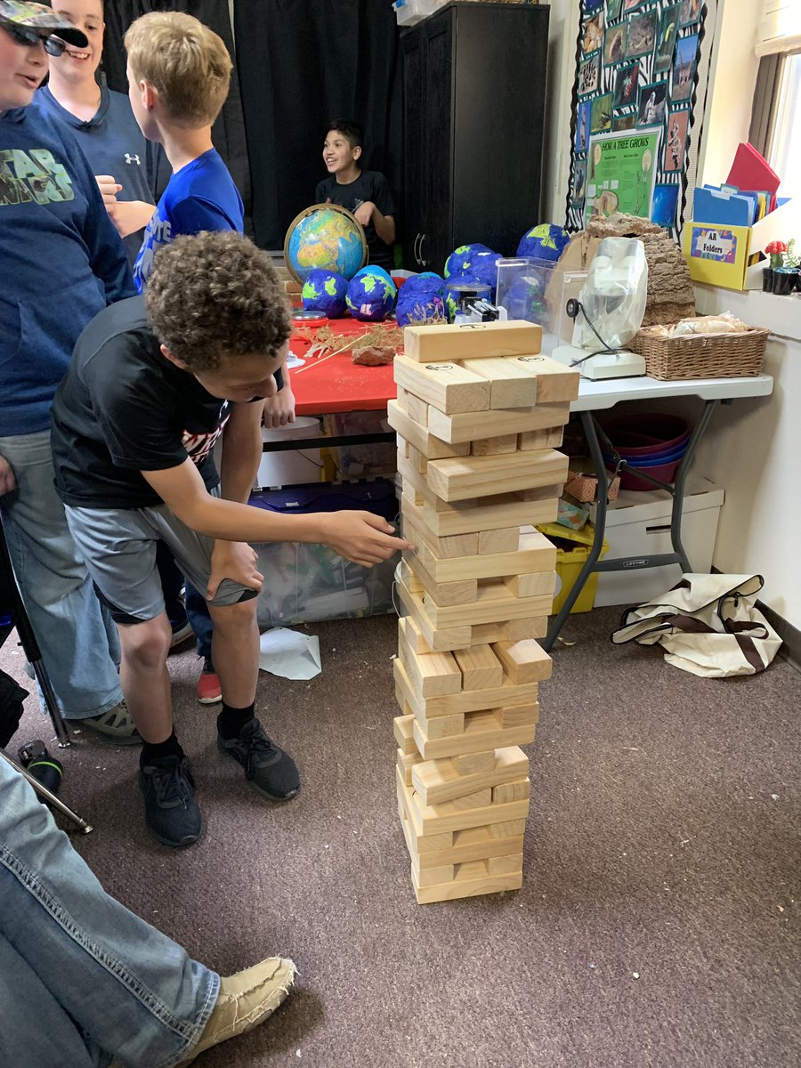 Naz5thgrade's tweet photo. More intense #Jenga competition pics  over #ScienceStaar Review 😎 https://t.co/m7p8UZberG