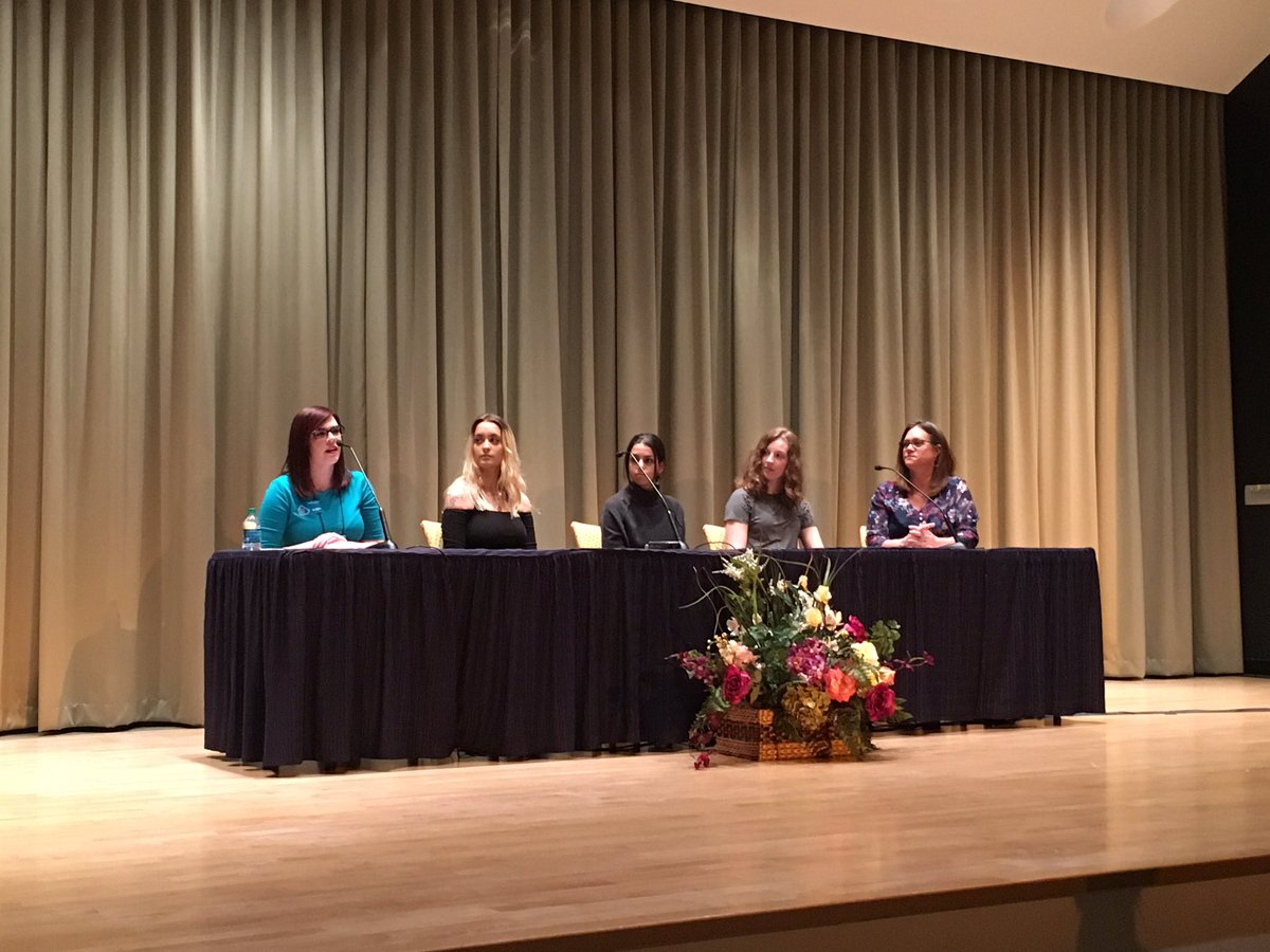gregkaminski's tweet photo. Students say they need feedback, more than “great job.” Student panel at #pcconlinesummit https://t.co/ZVxK6UUzwd