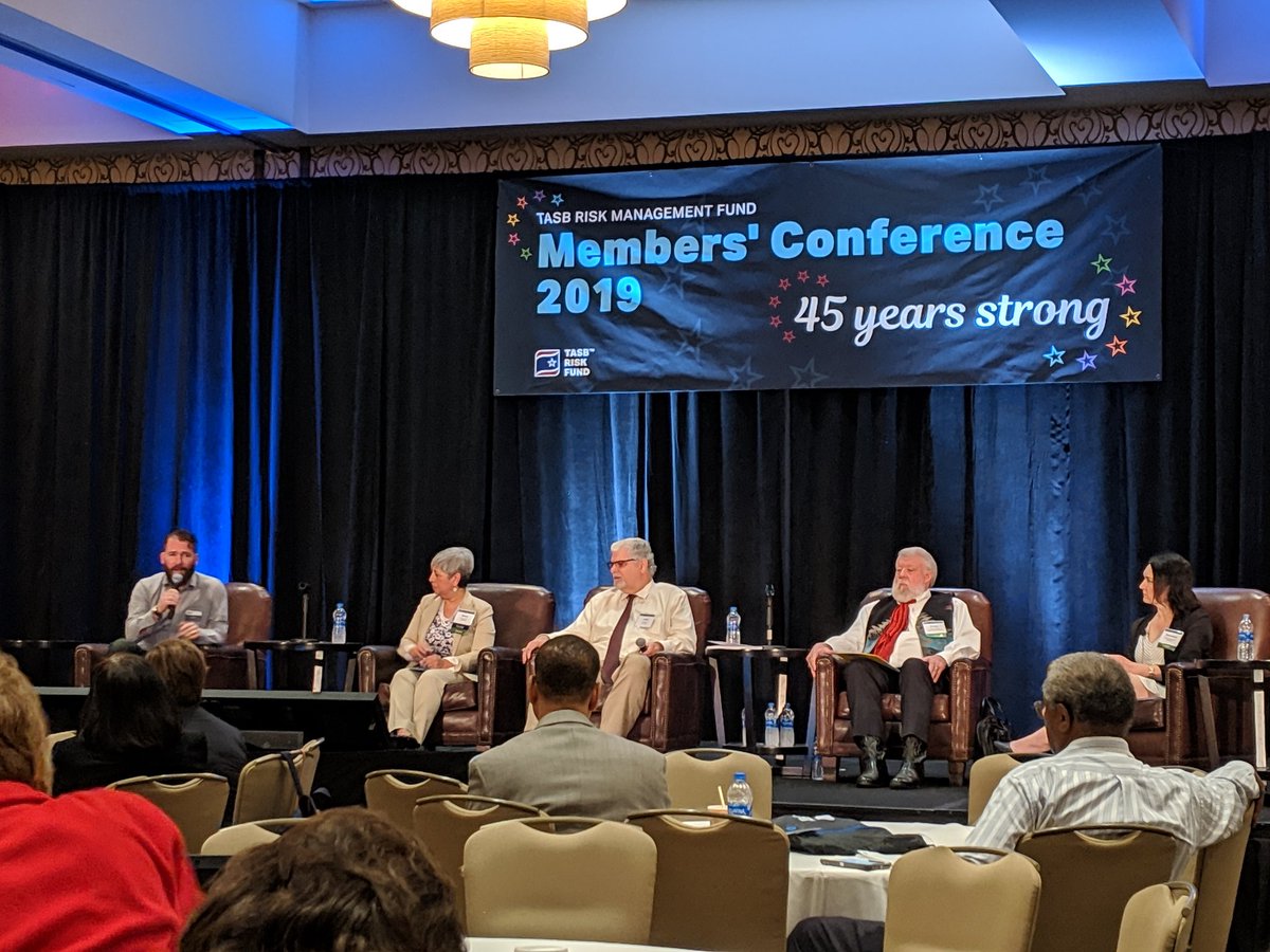 MelanieMoss1's tweet photo. Cyber Security panel suggests doing cyber security drills and exercises just as regularly as you do other preparedness drills and exercises. #MemCon19 https://t.co/wVrM3pB4tc