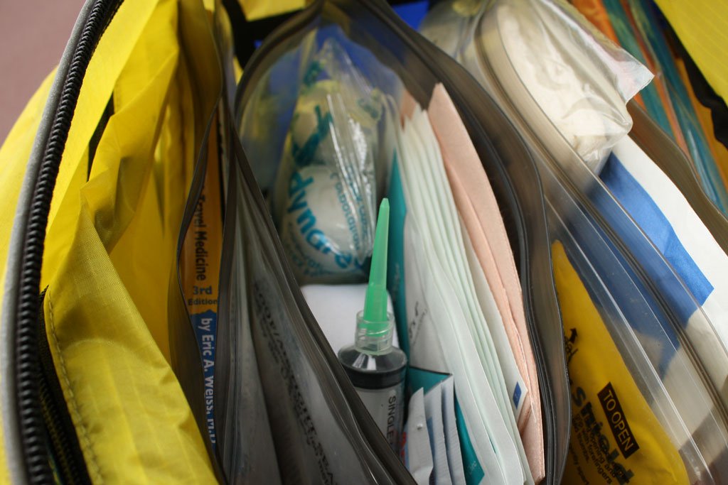 We think most #PacificCrestTrail hikers should take a wilderness first aid course. Here's what you'll learn: pcta.org/discover-the-t…