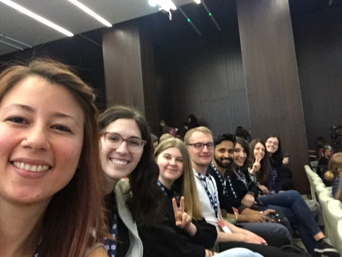 ThisIsJoFrank's tweet photo. Fab day @ReactJSgirls with the @TrainlineTeam today! ⚛️💪👩‍💻 https://t.co/4RcKnwXuwA