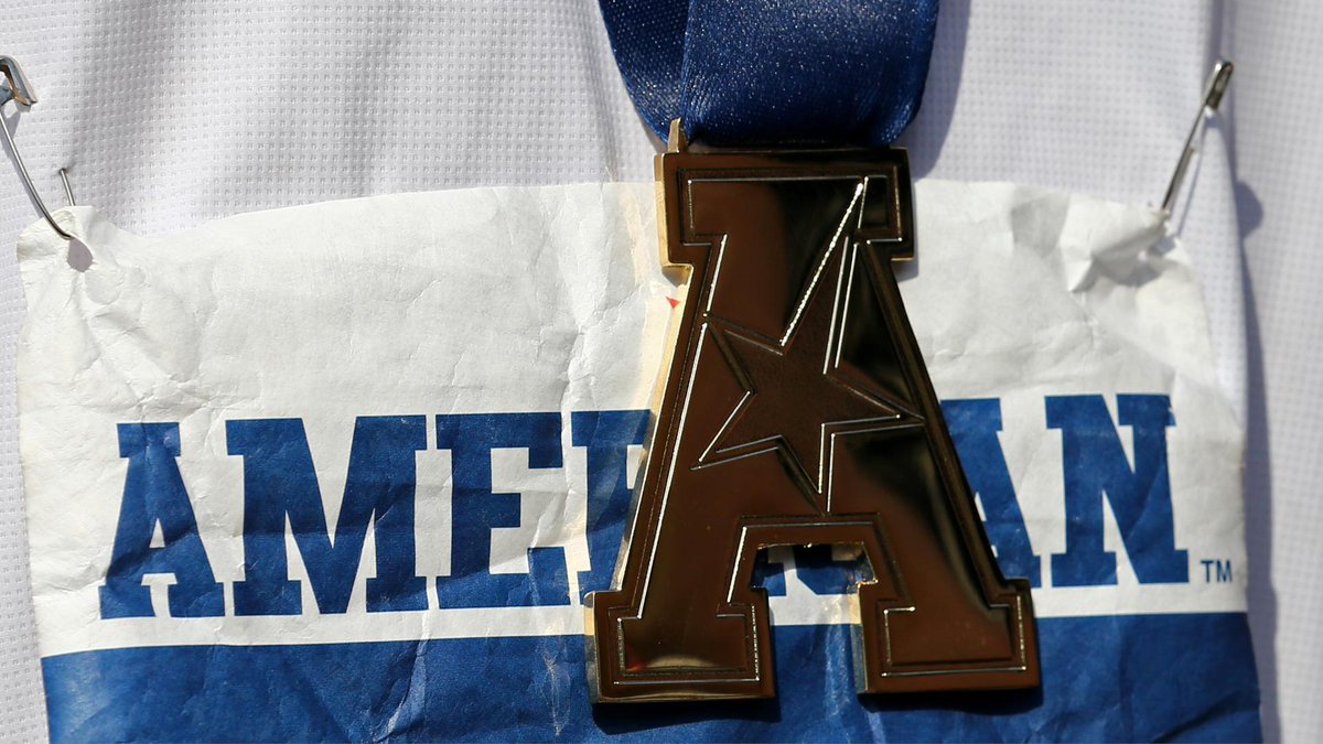 AmericanXCTrack's tweet image. ☝ week away...🏅🏅🏅

2019 #AmericanOTF Championships 🏆🏆

📍 Cessna Stadium
🗓 May 10-12
📺 (ADN): bit.ly/2NI11K8