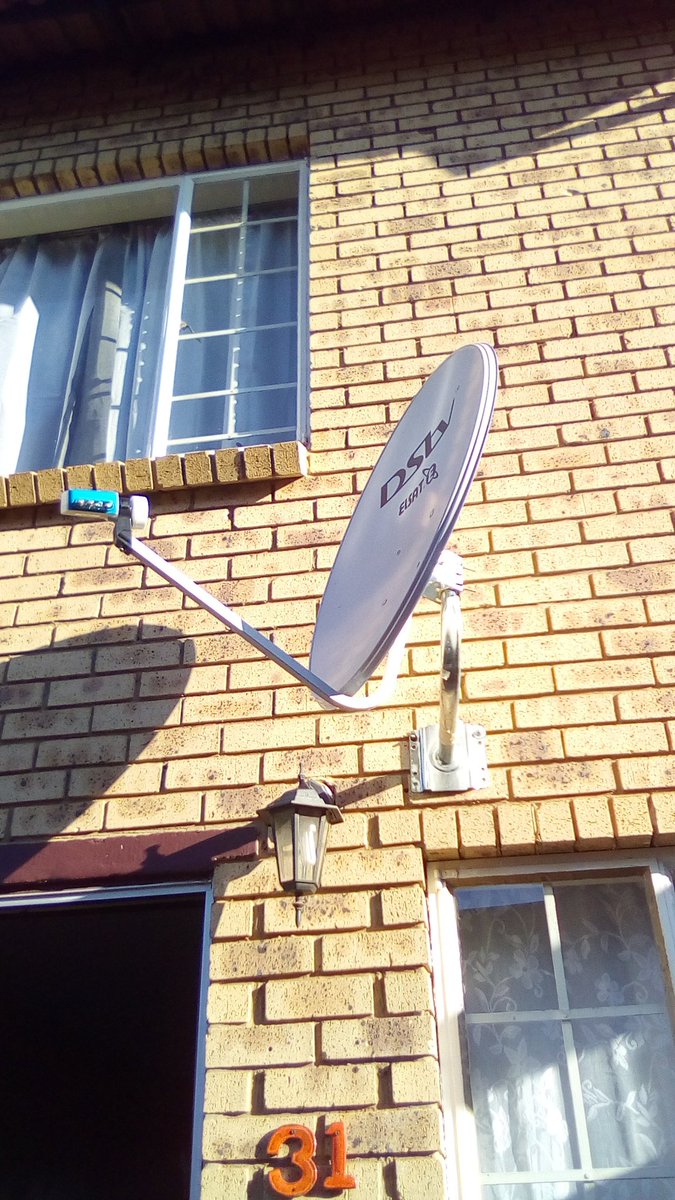 DStvInstaller10's tweet image. #DStvSoMuchMore #WeKeepYouConnected Are you on DStv HD Explora? #TheBestWayToEnjoyDStv