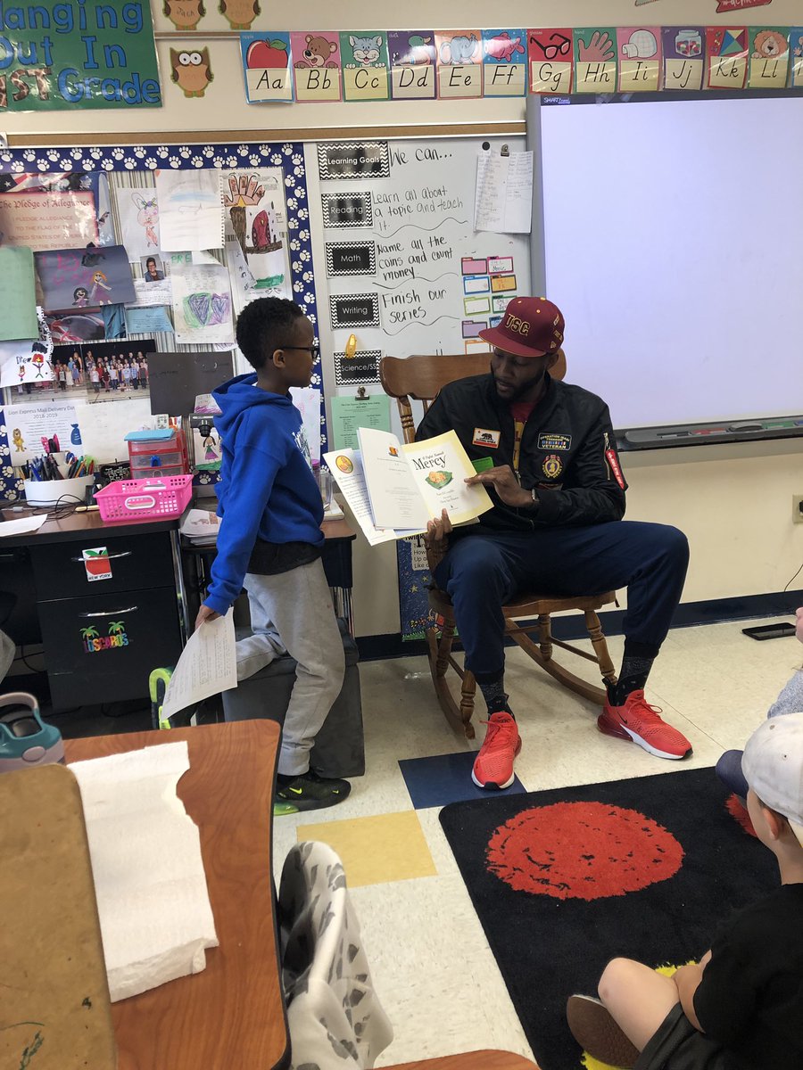 LVEPrebianca's tweet photo. Guest reader!! https://t.co/faoNUJu8Y9