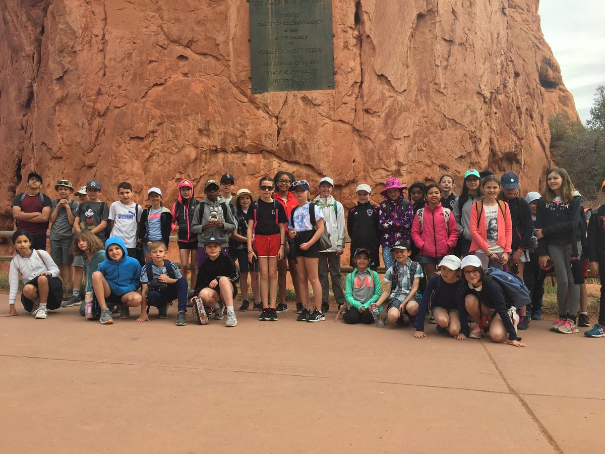 ISDenver's tweet image. Check out the incredible time our French Exchange students from Ecole Saint-Louis had at ISDenver and Colorado!

Thanks to all our 5th grade hosts and to everyone for being so welcoming on campus! 
#internationallearning #exchangeprograms #globalcitizens