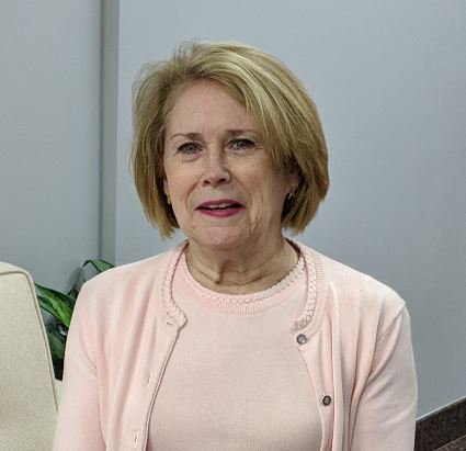 PitcairnFO's tweet photo. As soon as you enter Pitcairn’s Park Ave. office, you'll immediately be greeted with grace and a smile from Dorsie Matthews. Check out #FacesofPitcairn to learn more about Dorsie's love of NYC and what epiphany she found in Italy. https://t.co/O12FBG9eBY https://t.co/o9ejXoe35k