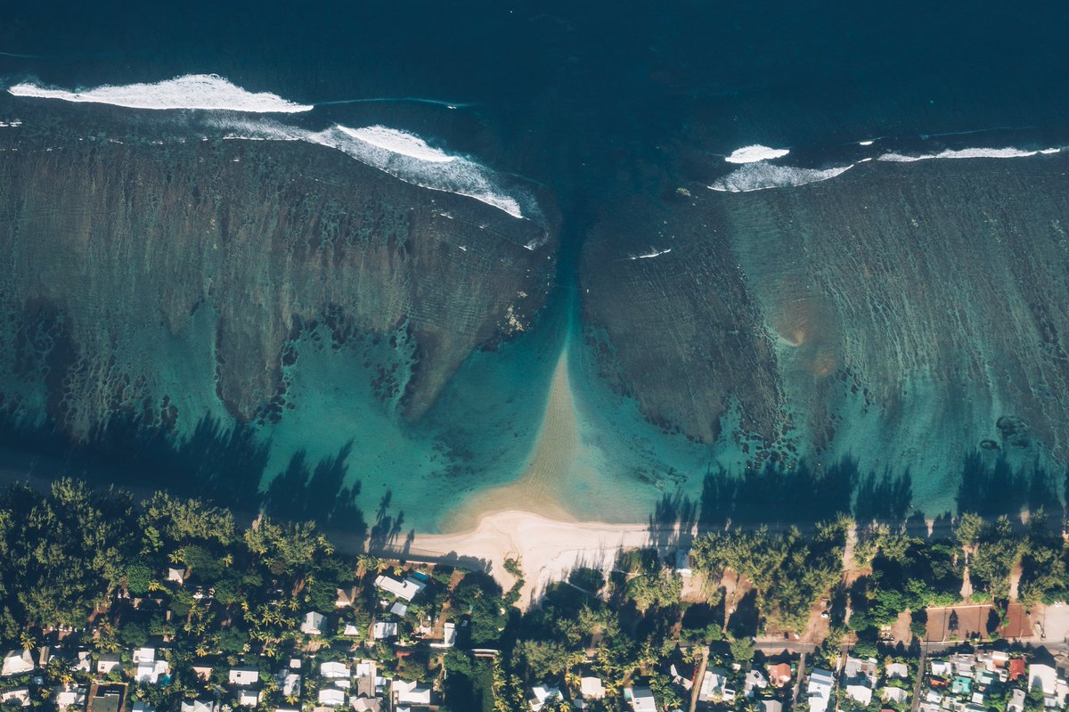 Elisa & Max (@bestjobers) on Twitter photo 🚁 55min sans mots, 55min d'émerveillement, c'est l'effet d'un survol en hélico à #laReunion <a href="/ReunionTourisme/">Réunion Tourisme</a> #gotoreunion 🚁 55min sans mots, 55min d'émerveillement, c'est l'effet d'un survol en hélico à #laReunion <a href="/ReunionTourisme/">Réunion Tourisme</a> #gotoreunion