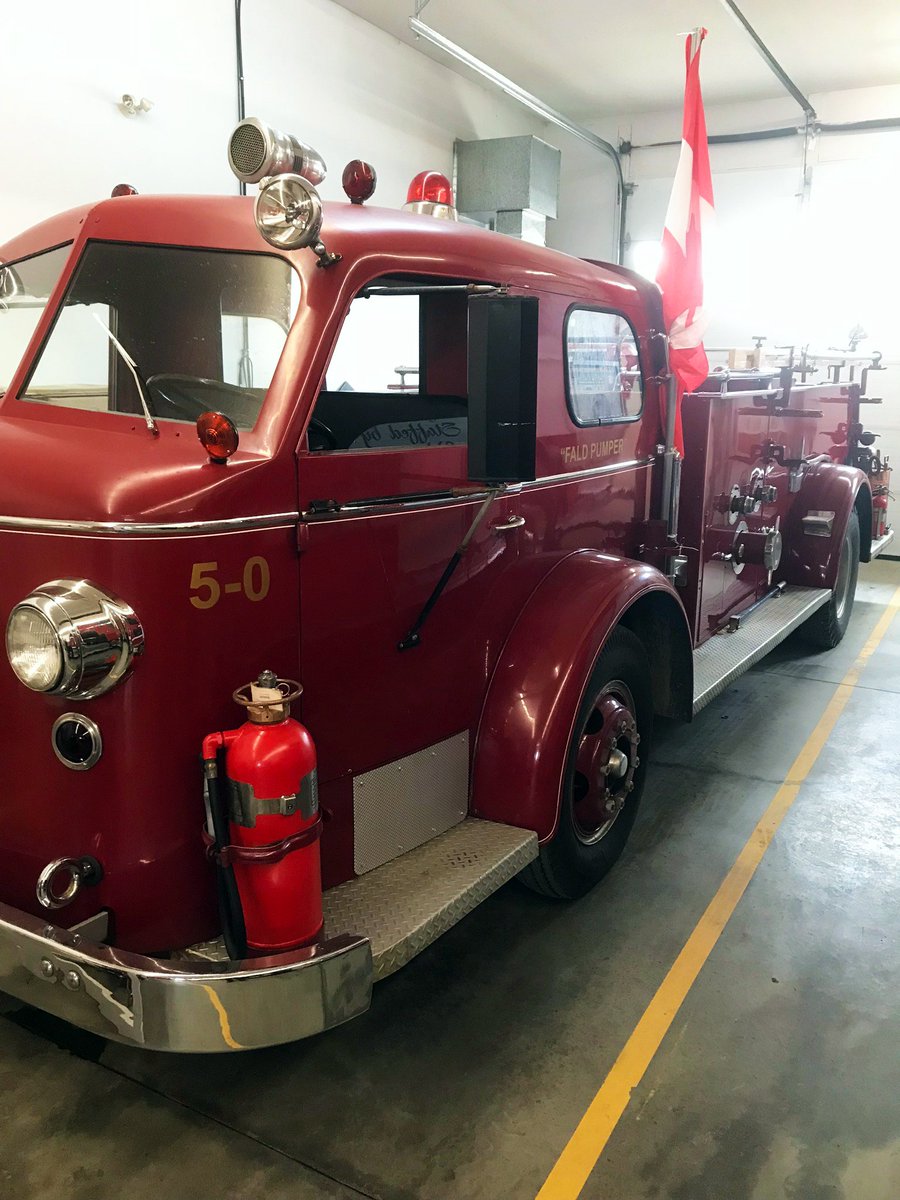We love seeing vintage fire equipment. Check out this old truck and pumper we saw out at South Pigeon Lake Fire Department. #throwback #abfirechiefs #abfireservice