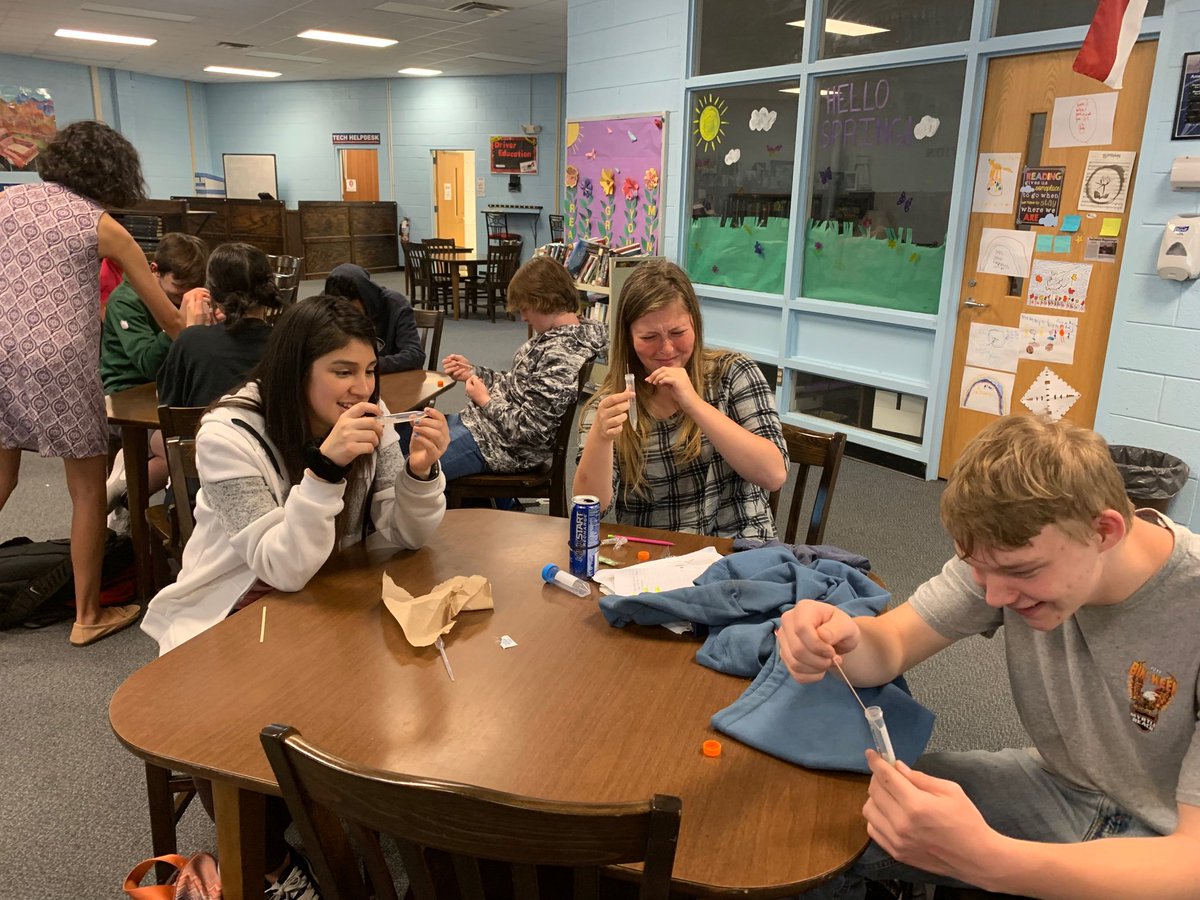 Winters_Science's tweet photo. DNA extractions!!
#tarheels
#DNADay19 https://t.co/GqBsPnx9Om