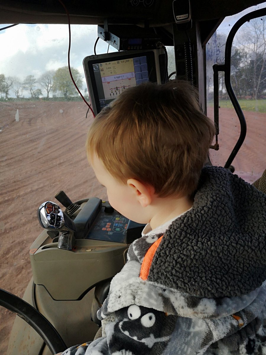 Should be in bed but uncle steff said I have to finish the maize drilling <a href="/steffcwrtmalle/">Steffan Richards</a>