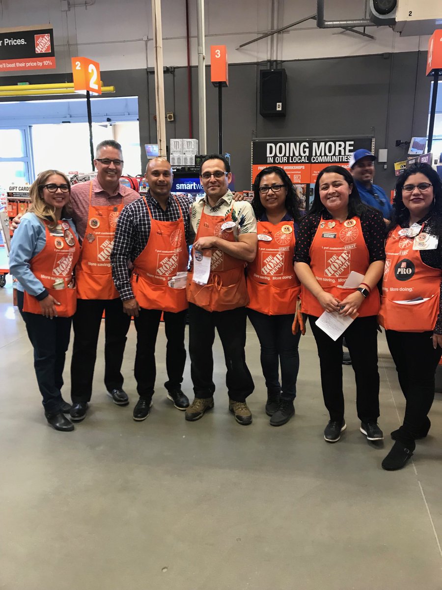Thanking Luis at 1076 for his awesome opening in d 25!