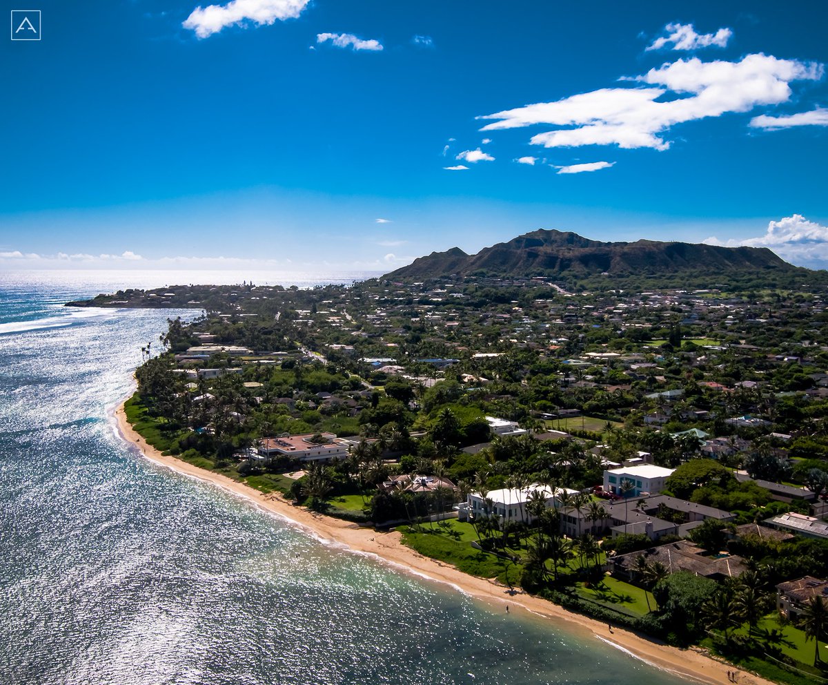 Oahu the Beautiful
#diamondhead #oahulife #oahu #hawaiilife #hawaiiadventures #hawaii #paradise #islandlife #droneoftheday #drones #dronestagram #dronelife #dronepov #dronesetc #dronepics #dronephotography #dronephoto #aerialpic #aerialphotography #Drone #uav #suas