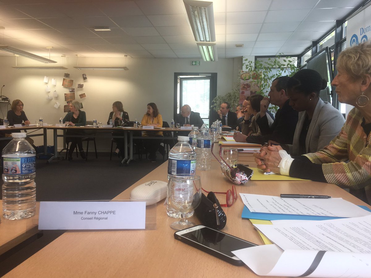 fannychappe's tweet photo. Rencontre très intéressante avec Christelle Dubos secrétaire d’Etat #solidarites #santé pour parler #petiteenfance #parentalité #prevention #familles monoparentales @caf22 @patkervaon #rpam #multiaccueil @regionbretagne @GabyCadiou @S_Argat_Bouriot https://t.co/yyHncayois