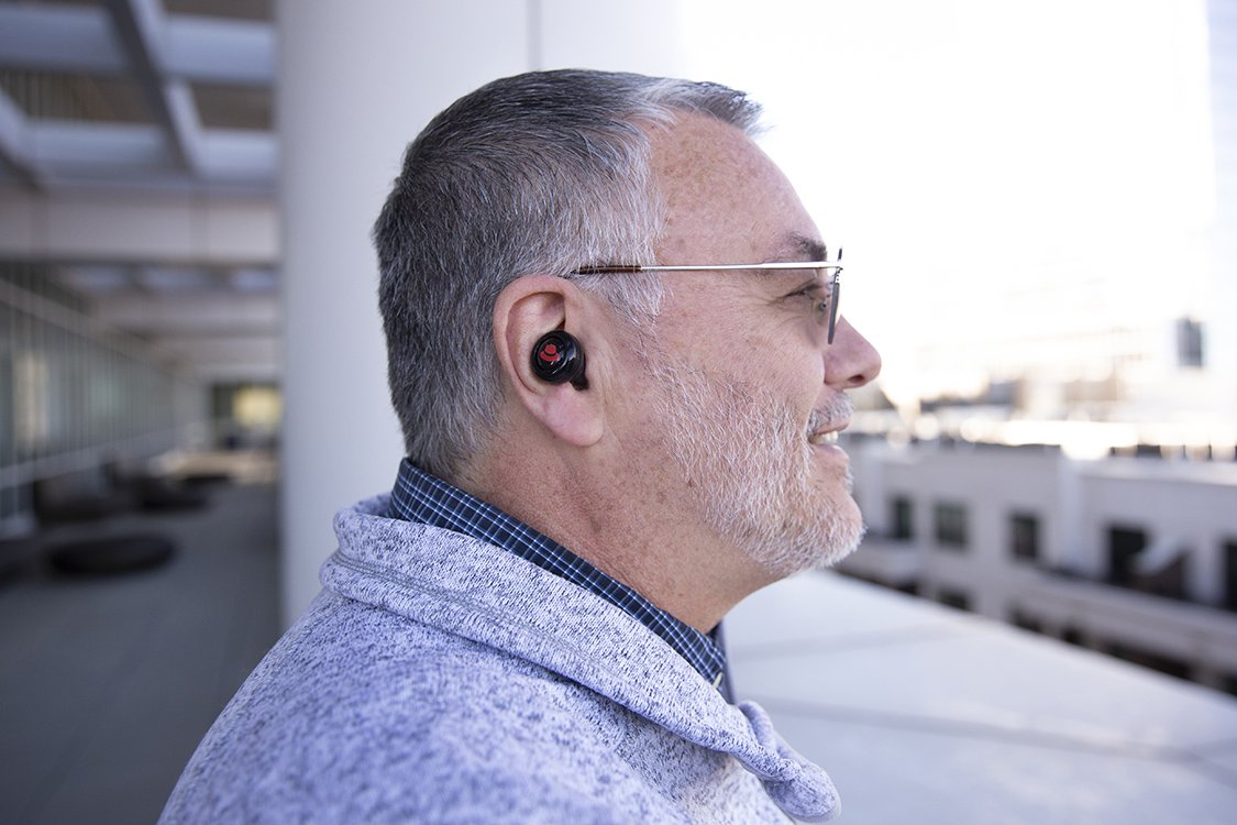 RedHat's tweet image. New logo = new swag! We wanted to make sure that you were covered from head to toe. Check out Red Hat&apos;s Cool Stuff Store now! red.ht/2V6D1ZE #OpenBrandProject