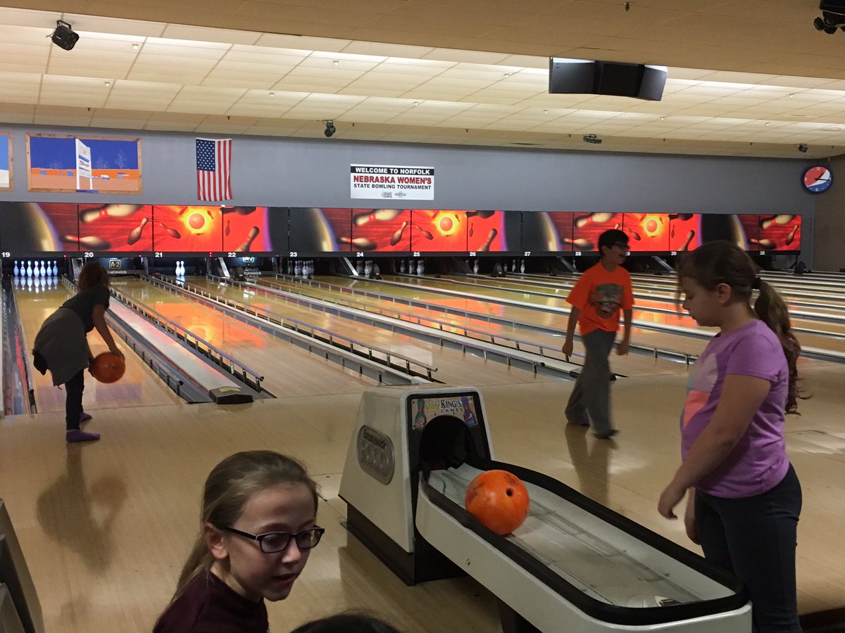 4th graders <a href="/WashingtonNPS/">Washington NPS</a> have kept students and parents safe all school year but can they bowl?  #celebration #endofyear #npspanthers