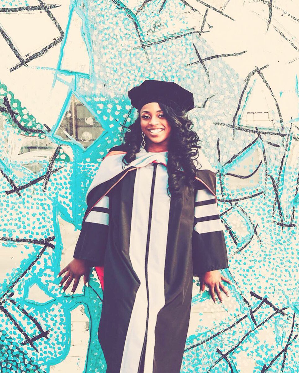 princessmeeeday's tweet photo. Doctor of Dental Surgery loading in 7 days. University of Detroit Mercy School of Dentistry. Alexa play “Never Would Have Made It” - Marvin Sapp. 🦷👩🏾‍⚕️❤️ https://t.co/6SJECYUtp9