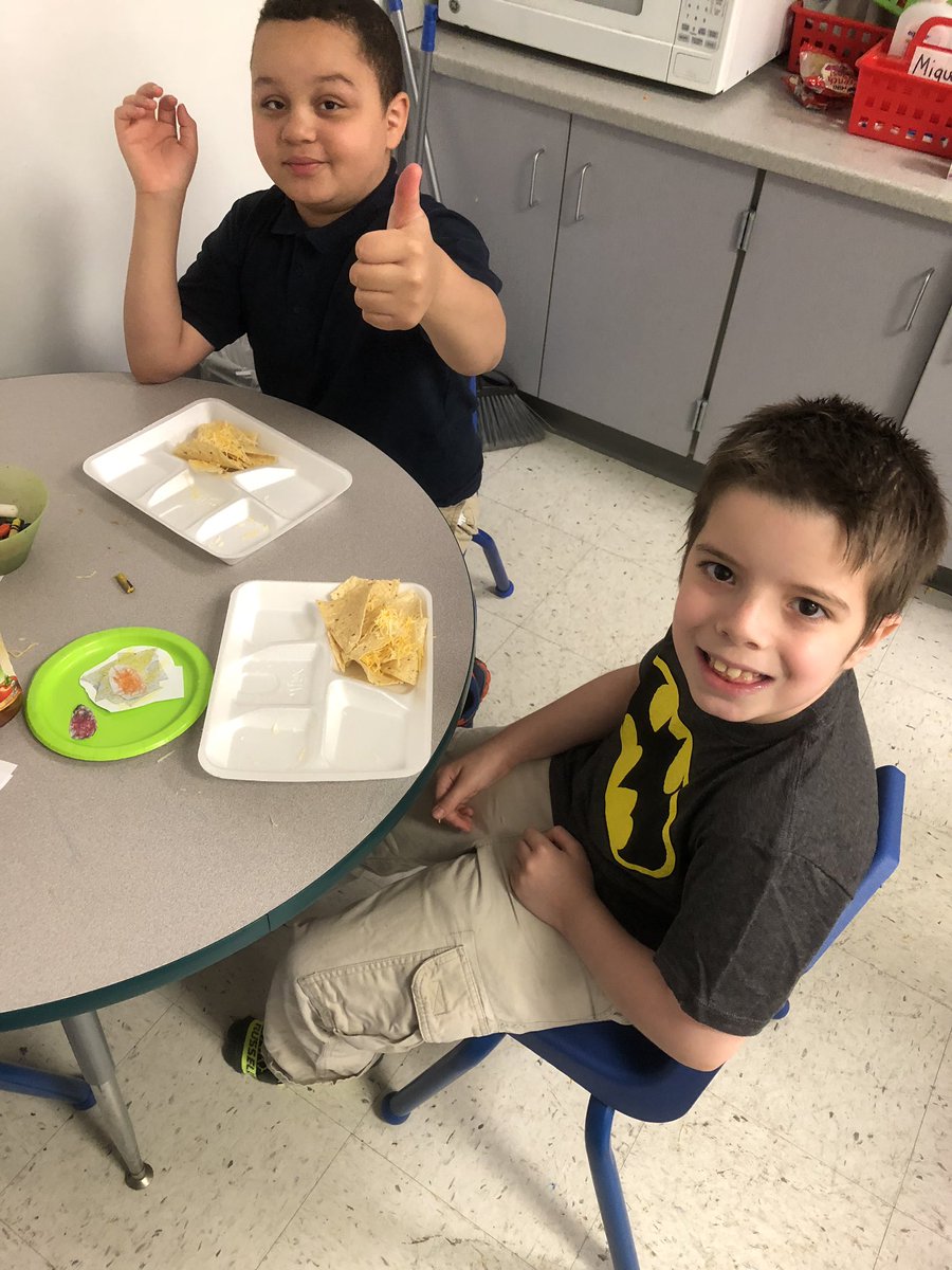 KristinaMarrone's tweet image. Today we celebrated Cinco De Mayo by learning step by step how to make nachos. The final product was very tasty! #sequentiallearning #lifeskills #cultureandheritage @PerryPJM @CynthiaArdi5 @Prncpl_ERuiz