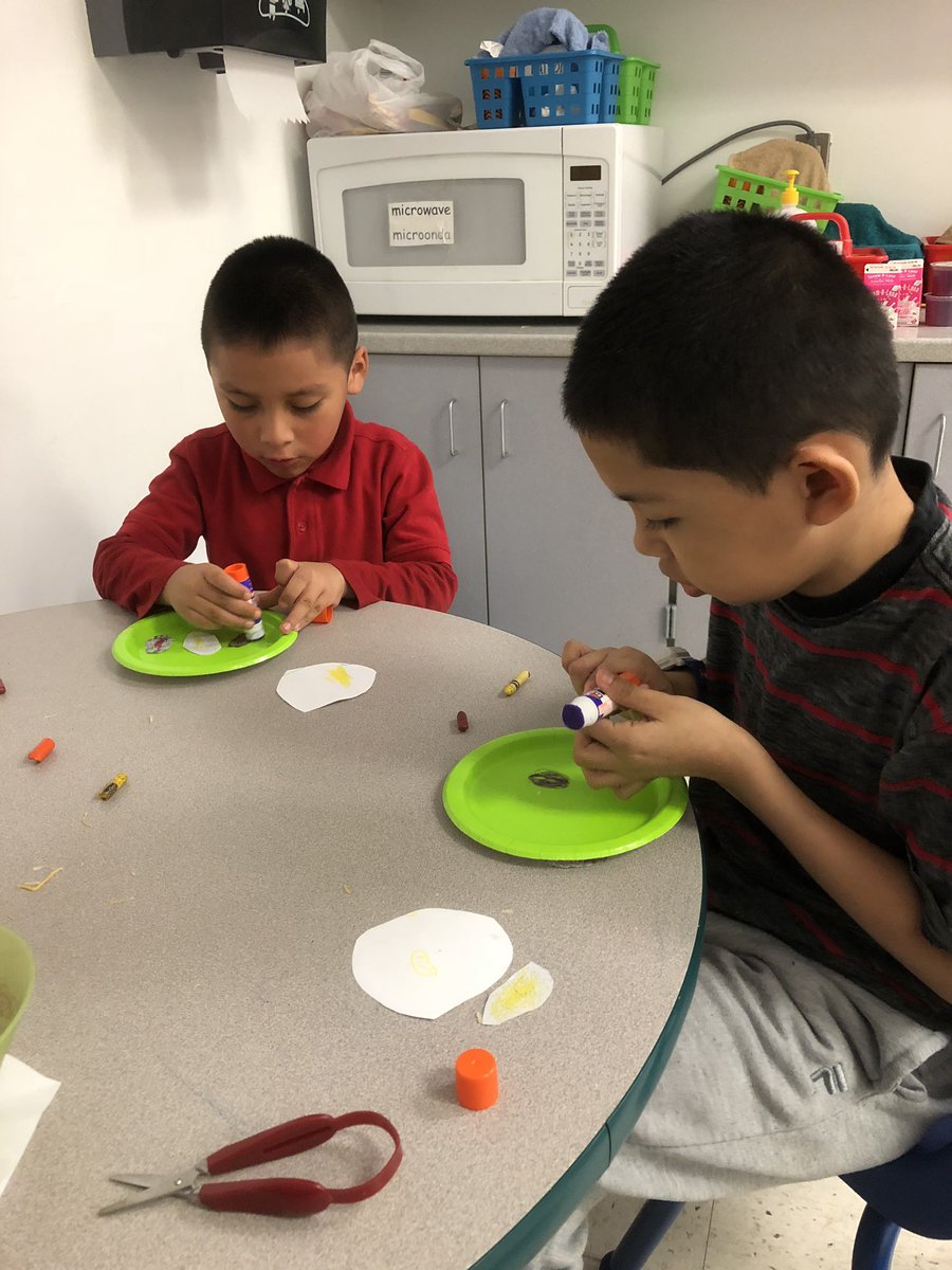 KristinaMarrone's tweet image. Today we celebrated Cinco De Mayo by learning step by step how to make nachos. The final product was very tasty! #sequentiallearning #lifeskills #cultureandheritage @PerryPJM @CynthiaArdi5 @Prncpl_ERuiz
