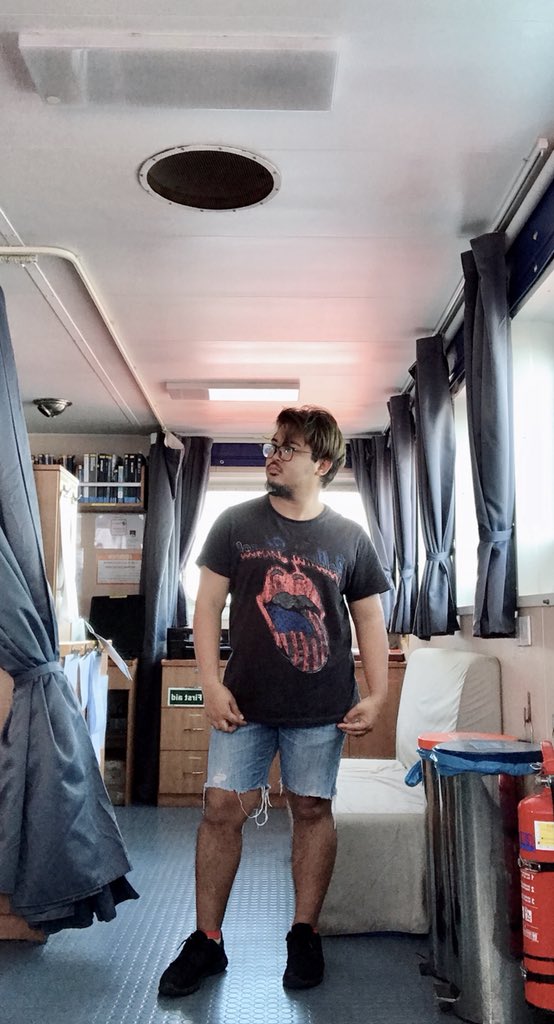 mrnjhnvllss's tweet image. Rolling stones.👅
#tabachingching