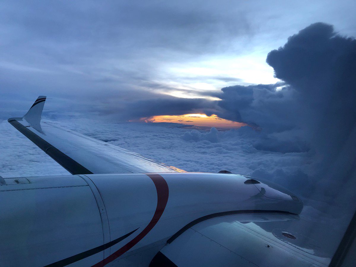 "King Air 350 over Tanzania" <a href="/AviateAddict/">AviationAddiction</a> @AviationTimes <a href="/Plane_Talking/">PLANEtalking</a> <a href="/firstaerospace/">Ian Sheppard</a> <a href="/TextronAviation/">Textron Aviation</a>