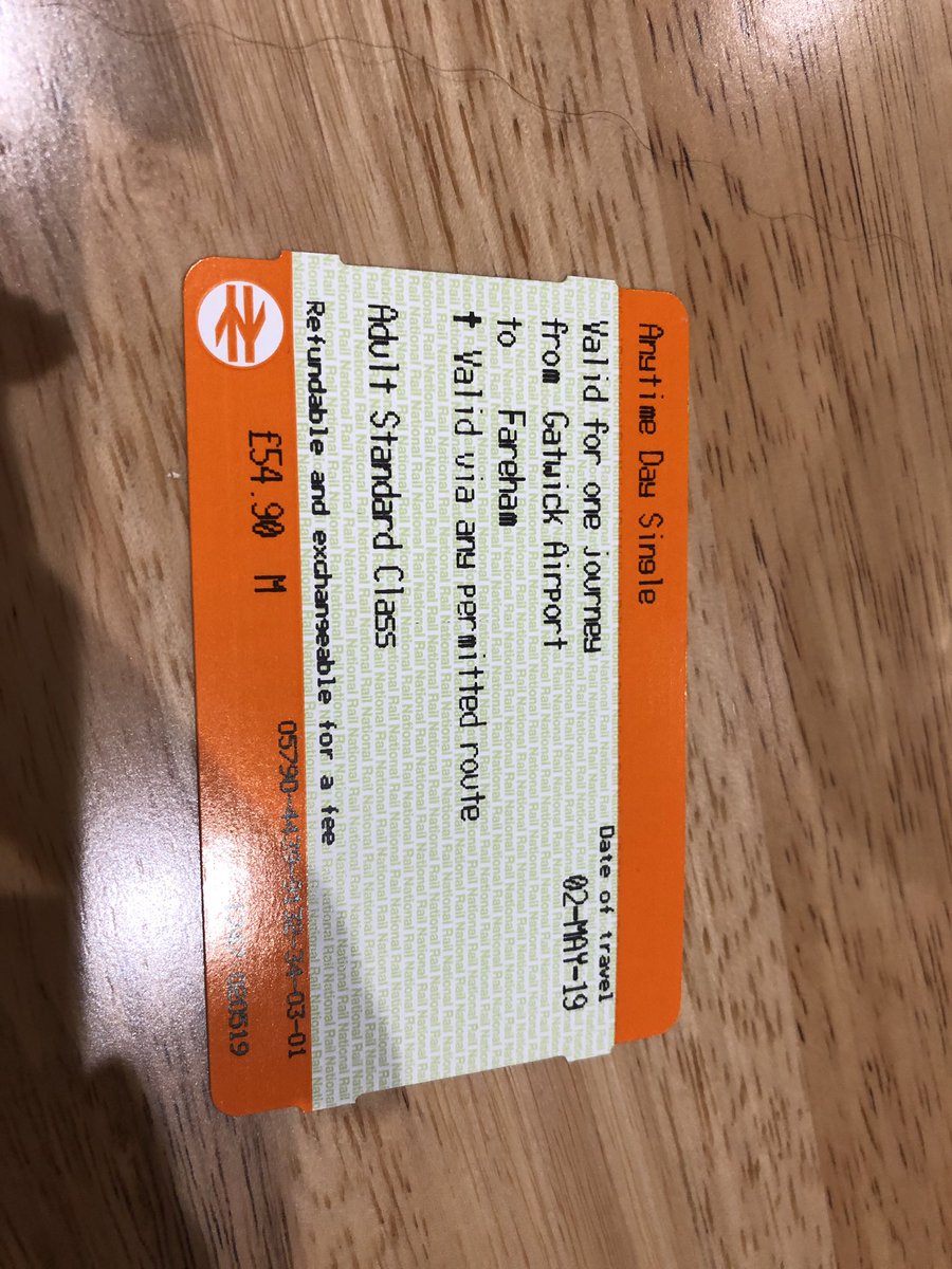 HannahCollier1's tweet photo. @SouthernRailUK my friend is visiting from Spain and bought a ticket at Gatwick. She was forced to pay £54.90 at the machine, even though the price is listed online as £16.50. This is absolutely disgusting, and shamelessly taking advantage of tourists who have no other option 😡 https://t.co/IsANf6gJxv