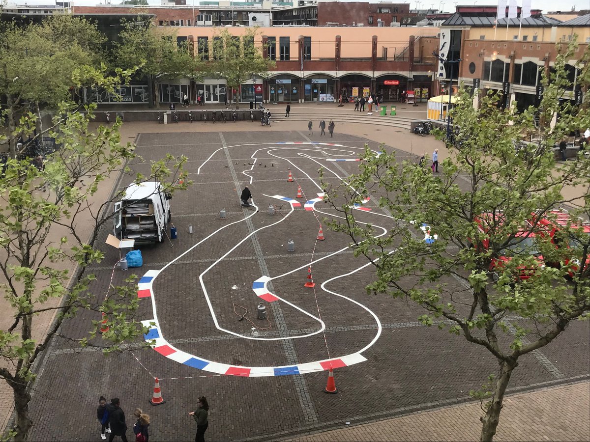 Er wordt hard gewerkt aan het nieuwe ⁦<a href="/ttcircuitassen/">TT Circuit Assen</a>⁩ op het Koopmansplein in #Assen