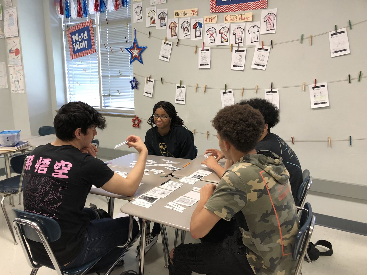 FRHSschneider's tweet photo. Review station day 2 #beasuperstar ⭐️🇺🇸 @KISDSStudies @FossilRidgeKISD https://t.co/fihupZH81N
