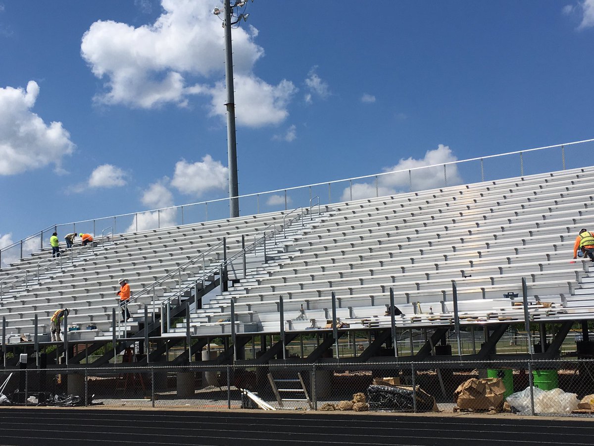 GlennFootball14's tweet photo. Since Spring Break began till today, we’ve gotten Bleachers and now a Pressbox. The Stadium is being reborn! #DEEPWATER, #ORANGENATION #WEARETHEWATERTOWER https://t.co/JO1T8HVr6b