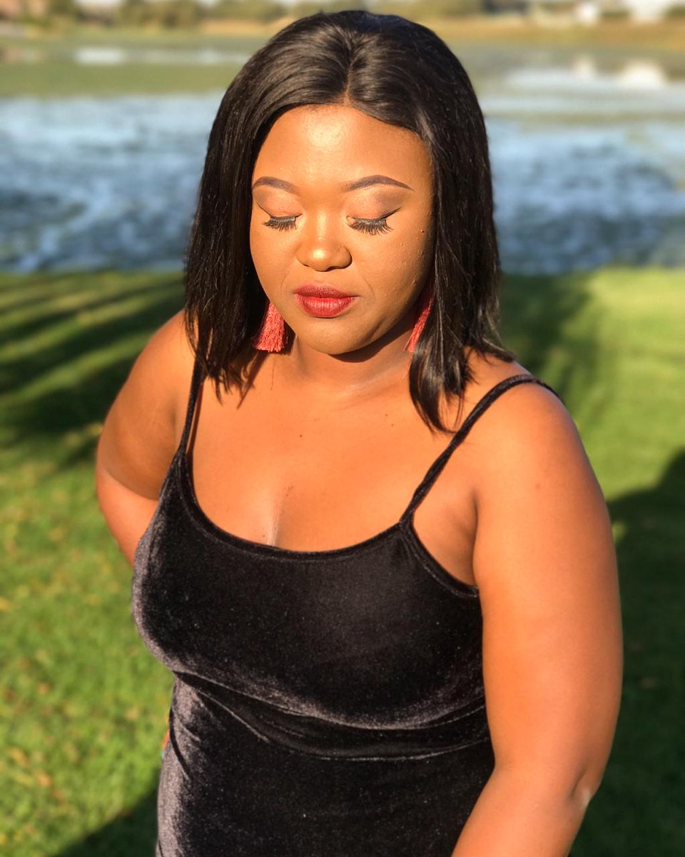 beguilingface's tweet photo. @aobakwe_mampz did a beat on the beautiful @buhlebee50 for her family photo shoot ❤... For Bookings : eunoram@yahoo.com

Please RT. My employer maybe be on your TL. Thank you. 🙏 https://t.co/pDaEi8YkoC