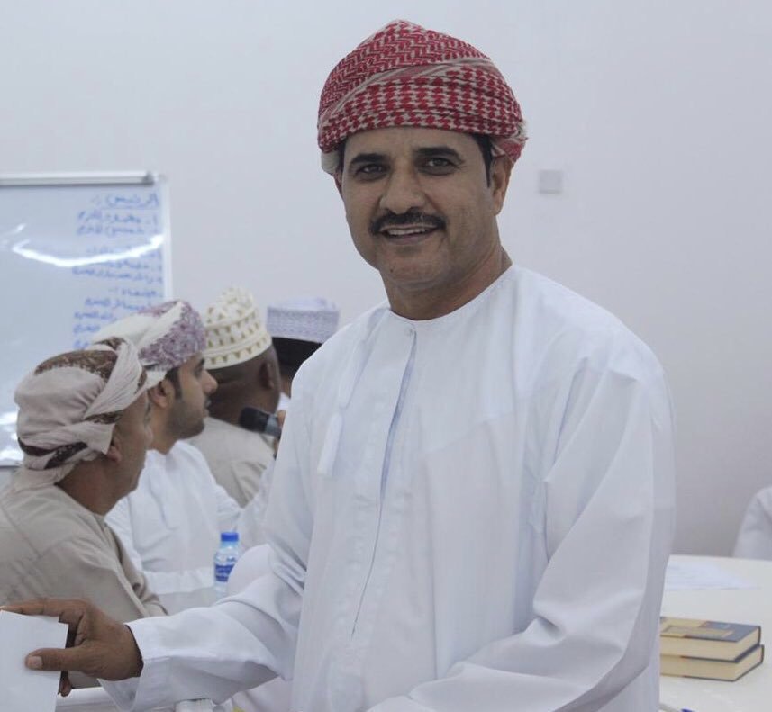 اطيب التهاني والتبريكات 
للفاضل /محمود بن خميس بن عبدالله المخمري 
حصوله على منصب رئيس مجلس إدارة #فريق الريف الرياضي

متمنين له المزيد من التقدم والنجاح