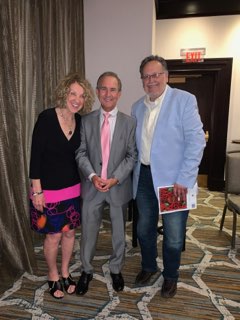 EBGExperiences's tweet photo. Last night our guests enjoyed an exclusive VIP Welcome Party to kick-off Derby weekend hosted by NBC Sports thoroughbred racing analyst Jerry Bailey! Check out our "Thurby" celebration with the horse-racing Hall-of-Famer! https://t.co/Vh8NVk9K96