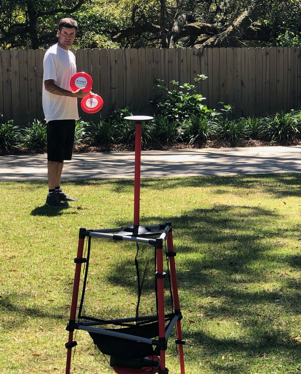 Mastering my frisbee game on this new set thanks to <a href="/RocketClassic/">Rocket Classic</a> 🙌🏻 Looking forward to playing in #motorcity in June!