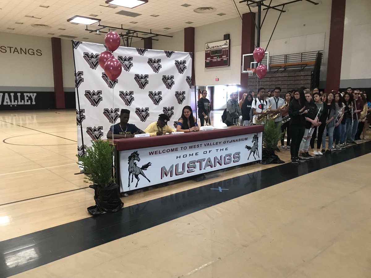 WVHS_Counselors's tweet photo. @WVHSMustangs1 College Career Signing Day! We know that our Mustangs will accomplish GREAT things! #itsagreatdaytobeamustang #ccready #HUSDPremier #bettermakeroom #ReachHigher @MichelleObama https://t.co/V9gdgOBlke