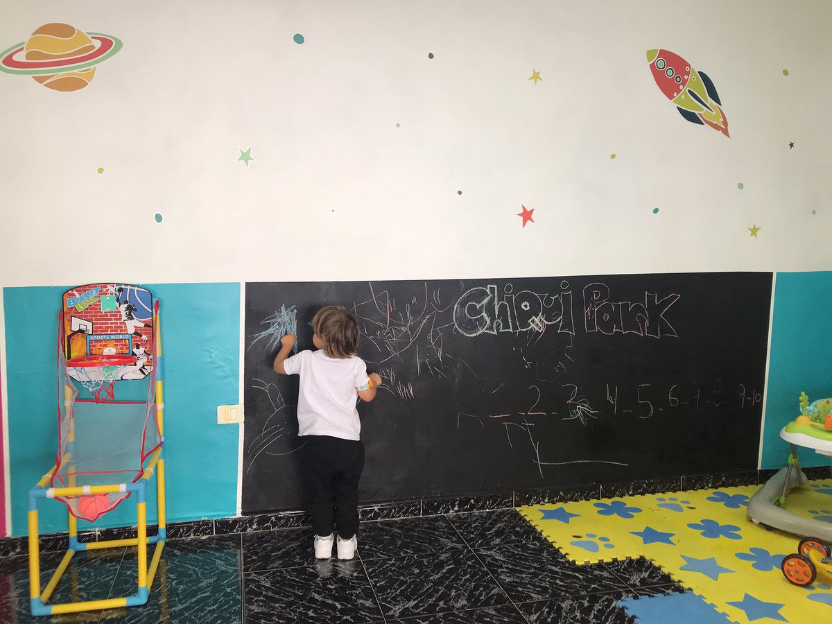 RestElPinito's tweet image. CHIQUI PARK en el Restaurante El Pinito 🌲 

♦️ Quieres venir a comer y que tus peques tengan un espacio para ellos? 🏀  🤡 👬 👭 👫 🚌 🖍

♦️Buscas donde celebrar el cumple de los niñ@s? Visítanos! 

♦️ Telf: 922.36.70.57