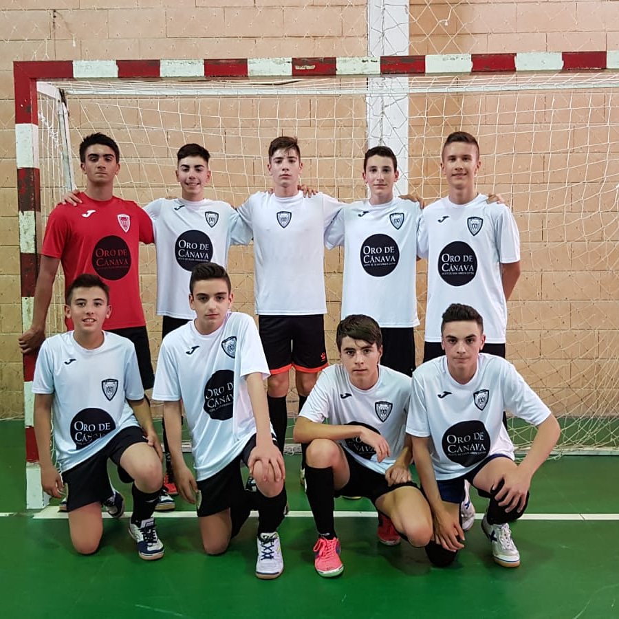 CDJIMENACF1's tweet photo. F.BASE: Hoy tocaba partido amistoso por parte de nuestros cadetes de fútbol sala. Visitaban el pabellón de la Salobreja para enfrentarse al Jaén Paraíso Interior Cadete, dando imagen y la cara ante una de las canteras referente en la provincia. #unidosaunailusion #nodejesdesoñar. https://t.co/modxRqBEiL