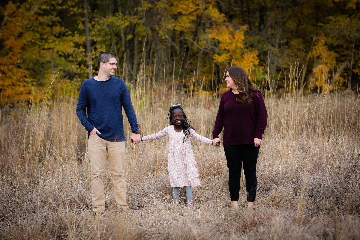 CASadopt's tweet image. We can't get over how adorable this family photo is! 💕 #celebratefamilies
 📸: Korie Austin Photography, LLC