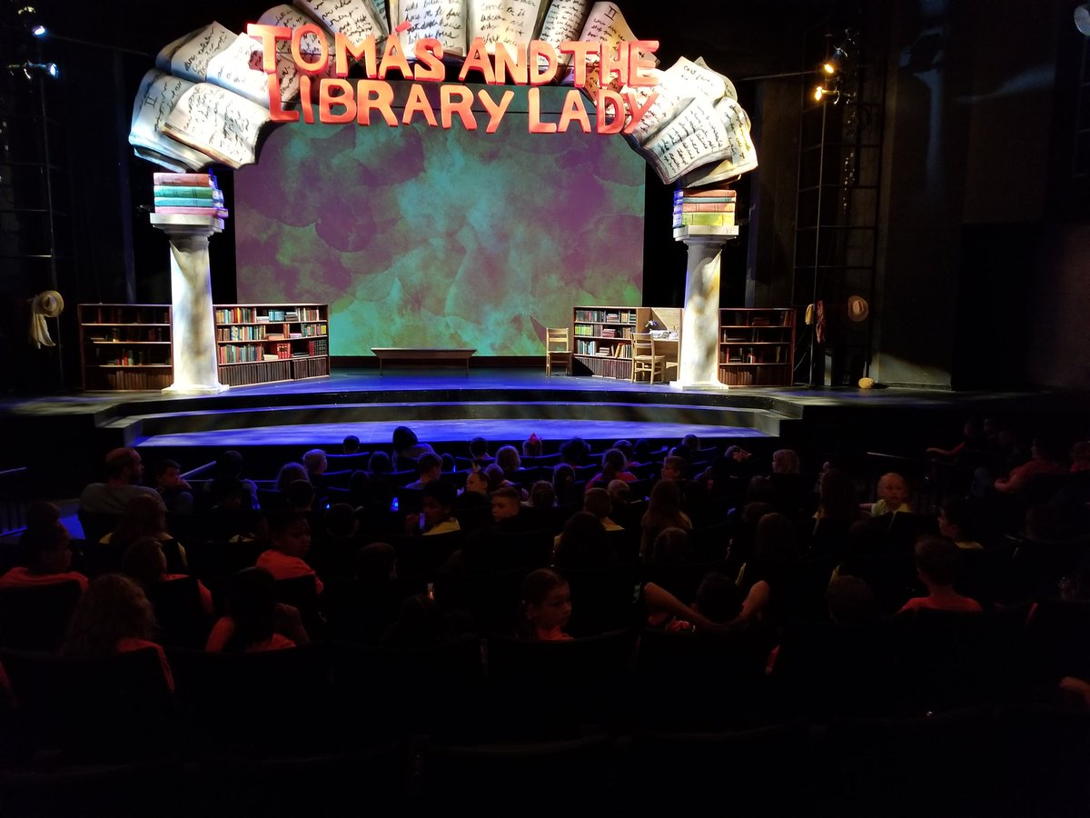 sevans919's tweet photo. Wonderful experience for our students.
#livetheater
@NashChildThtr
@WeAreBarfield https://t.co/VykaeIEgfh