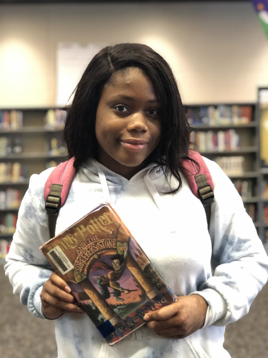 MediaCenter_CHS's tweet photo. Katelyn grabbed a book just in time for the weekend 📚 
#CHSisthebest https://t.co/HI10ZgQjLD